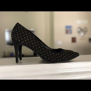 Old Navy black and gold Heels. Size 9 women’s